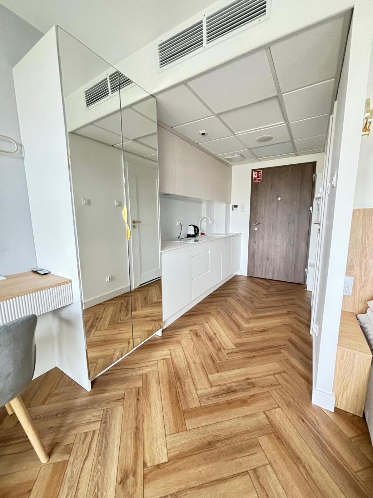 Apartamenty 24H Pileckiego Warsawa Bagian luar foto